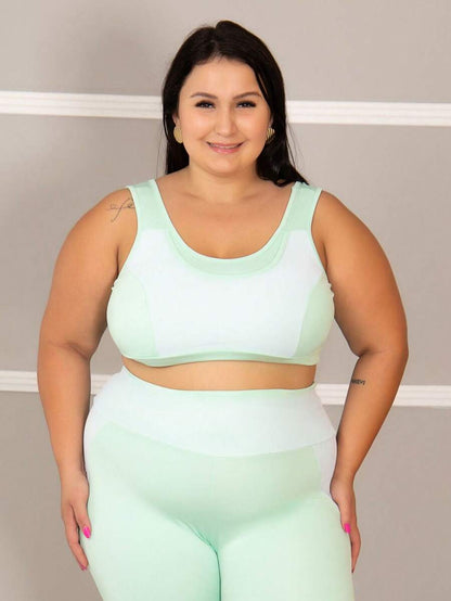 Top Plus Size Feminino Decote em U com Alças Largas