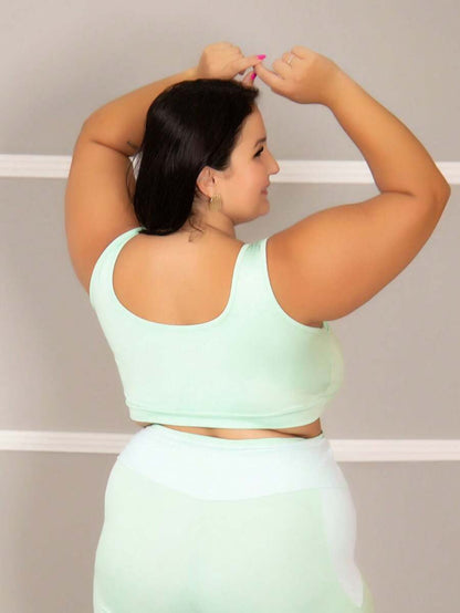 Top Plus Size Feminino Decote em U com Alças Largas