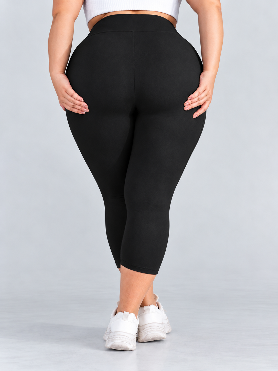 Legging Capri Plus Size Cintura Alta com Bolsos